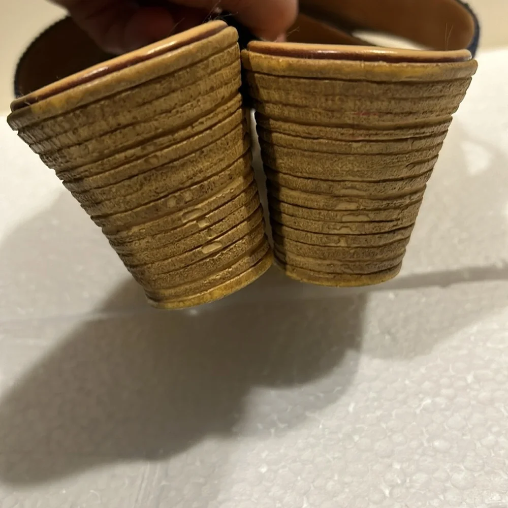Italian Shoemakers wedge slip on crisscross Sandals made in Italy womens size 8